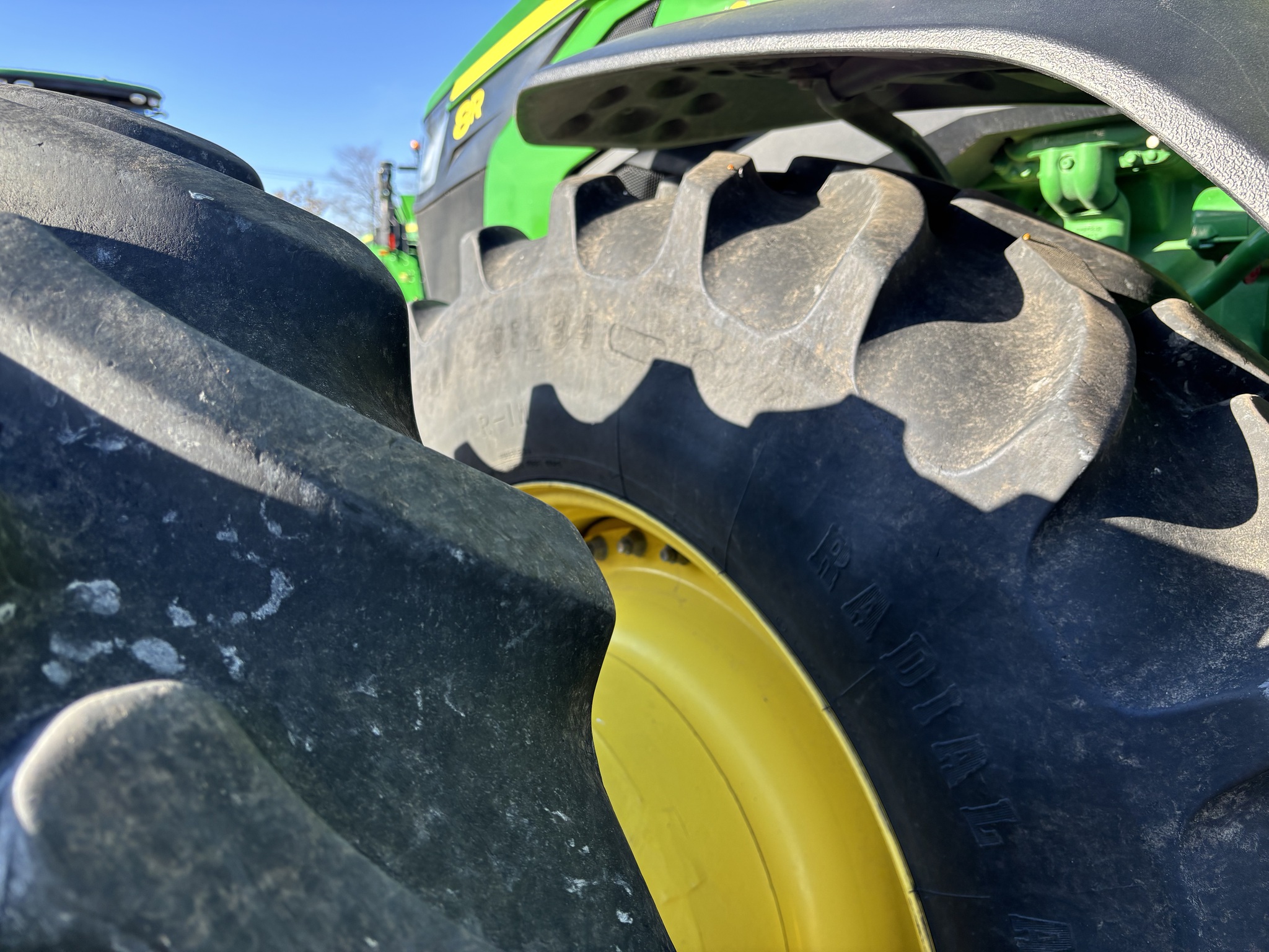  2022 John Deere 8R 370 at Heritage Tractor in Monmouth, IL