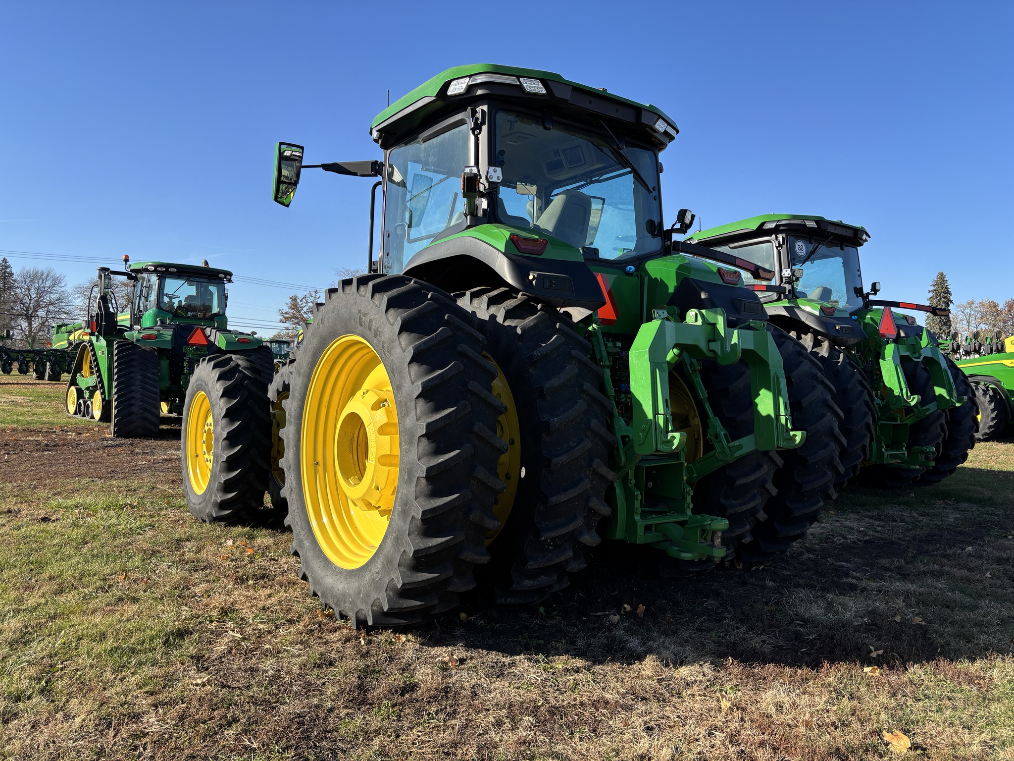  2022 John Deere 8R 370 at Heritage Tractor in Monmouth, IL