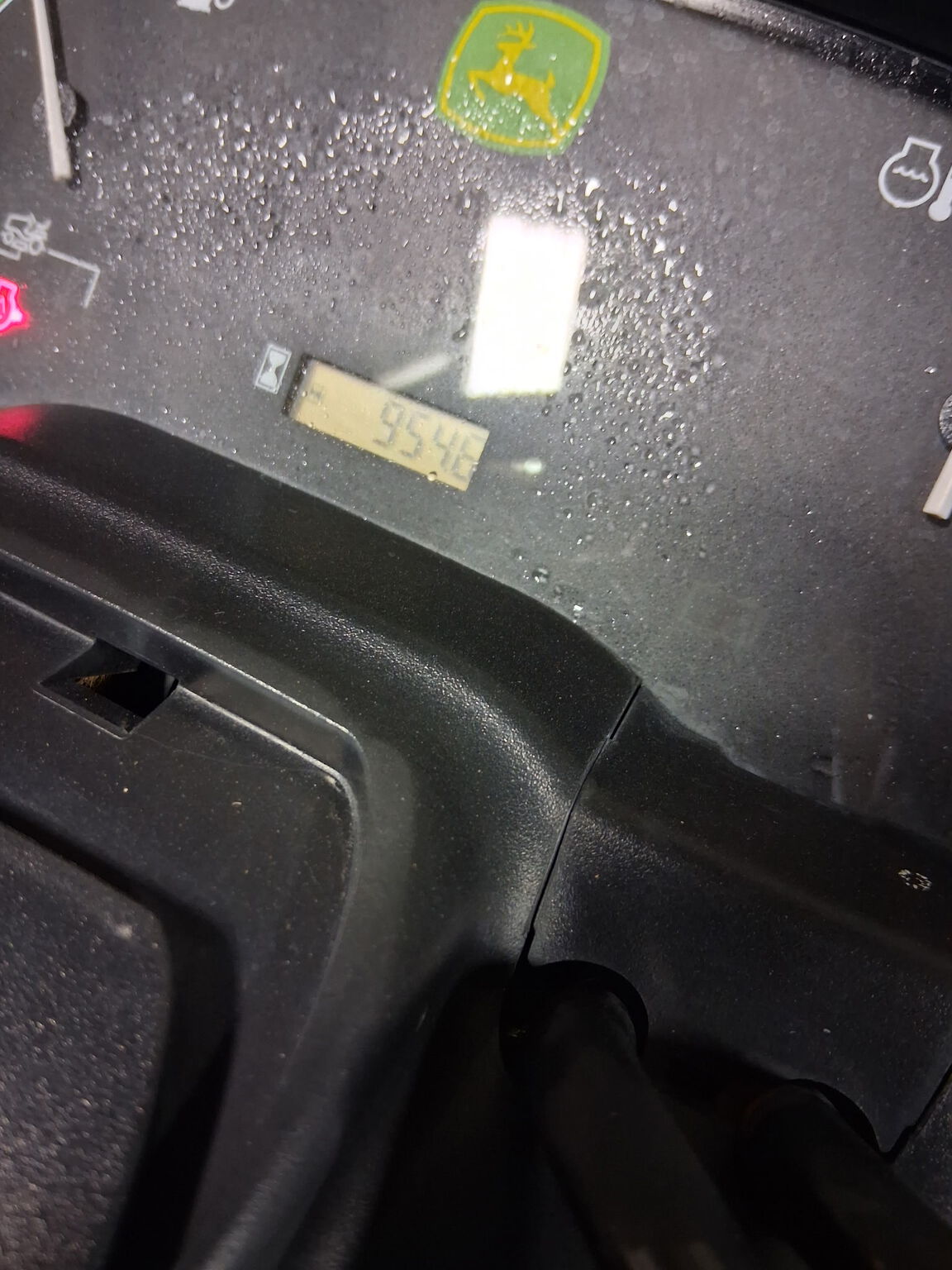 2014 John Deere X730 Image 7