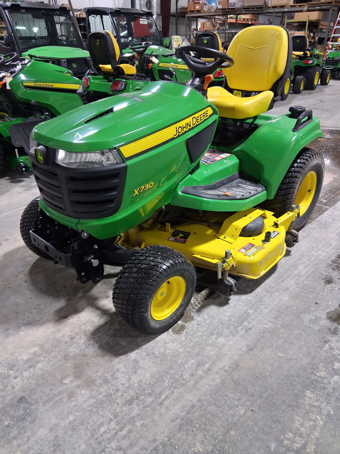 2014 John Deere X730 Image 2