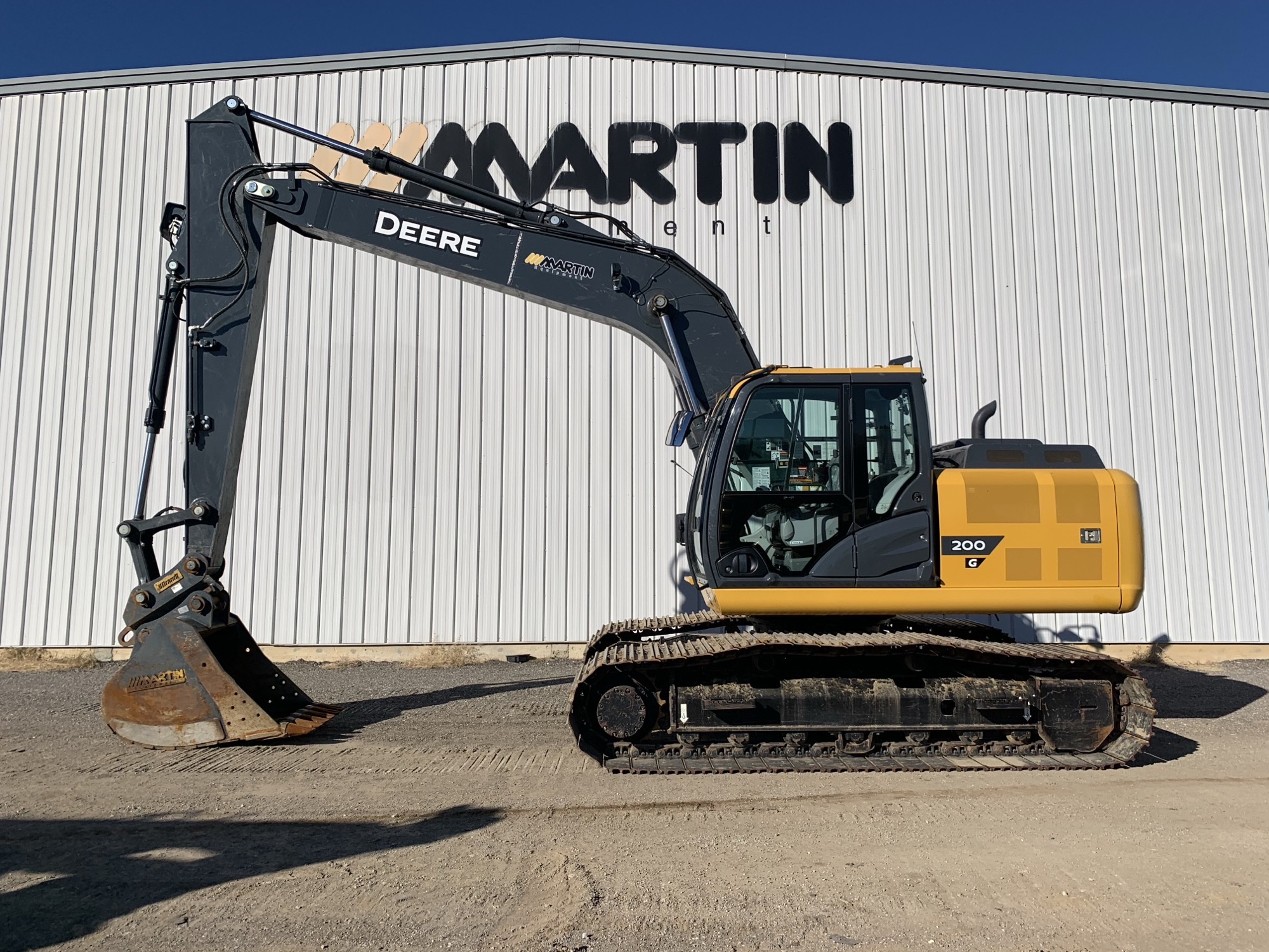 2023 John Deere 200 G Image 1