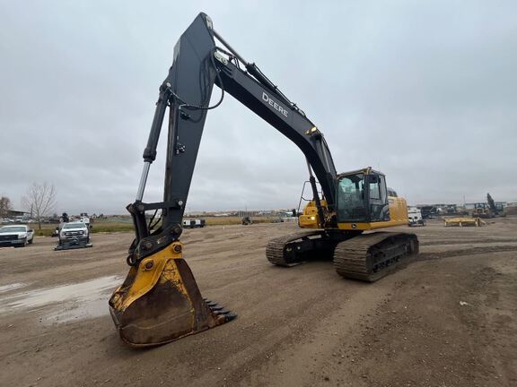 2022 John Deere 300G LC