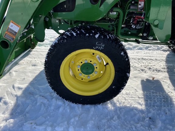 2024 John Deere 4066R - Photo10