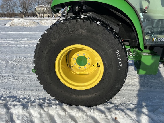 2024 John Deere 4066R - Photo14