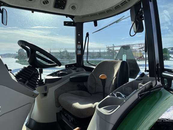 2024 John Deere 4066R - Photo30