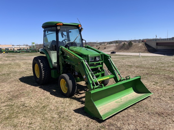 2024 John Deere 4066R - Photo4