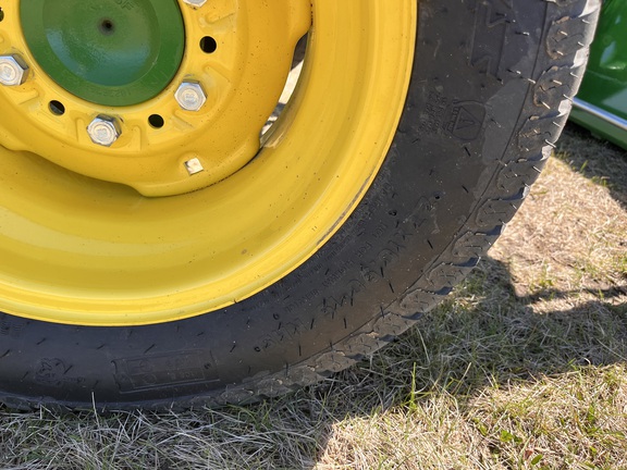 2024 John Deere 4066R - Photo14