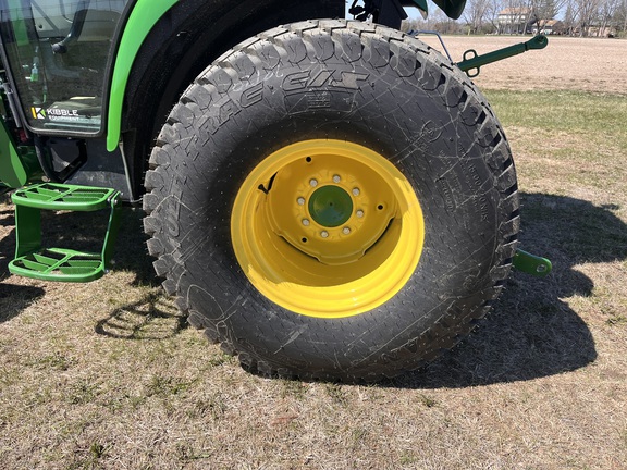 2024 John Deere 4066R - Photo19