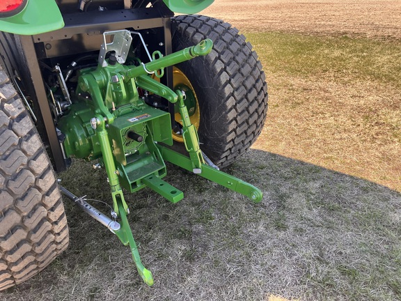 2024 John Deere 4066R - Photo28