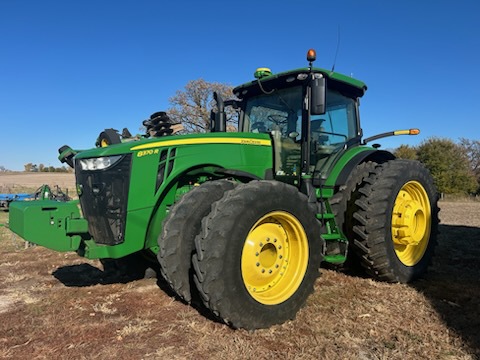  2020 John Deere 8370R at Heritage Tractor in Brimfield, IL
