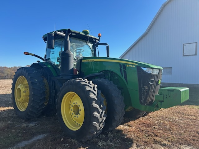  2020 John Deere 8370R at Heritage Tractor in Brimfield, IL