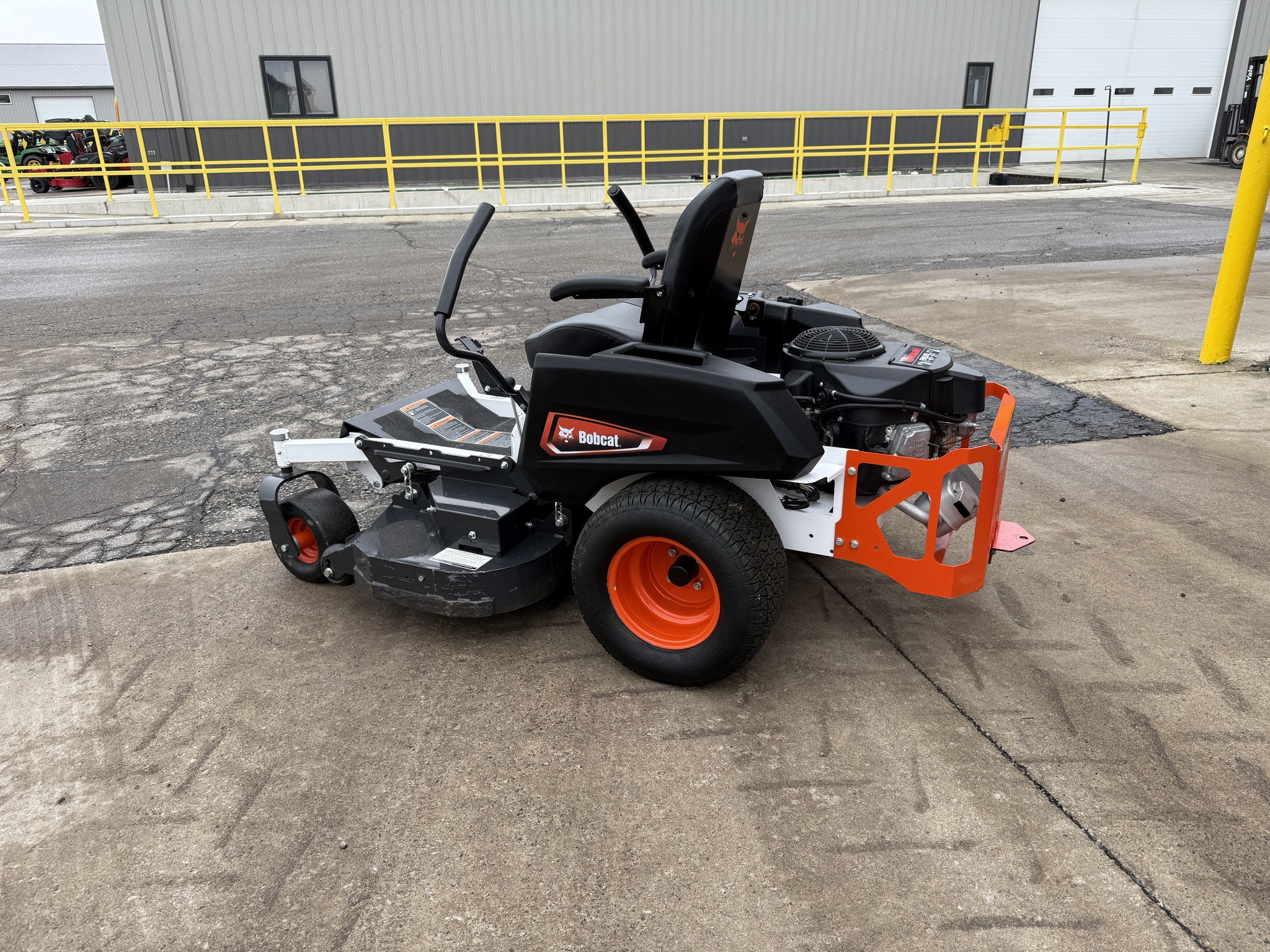 2023 Bobcat ZT2000 Image 4