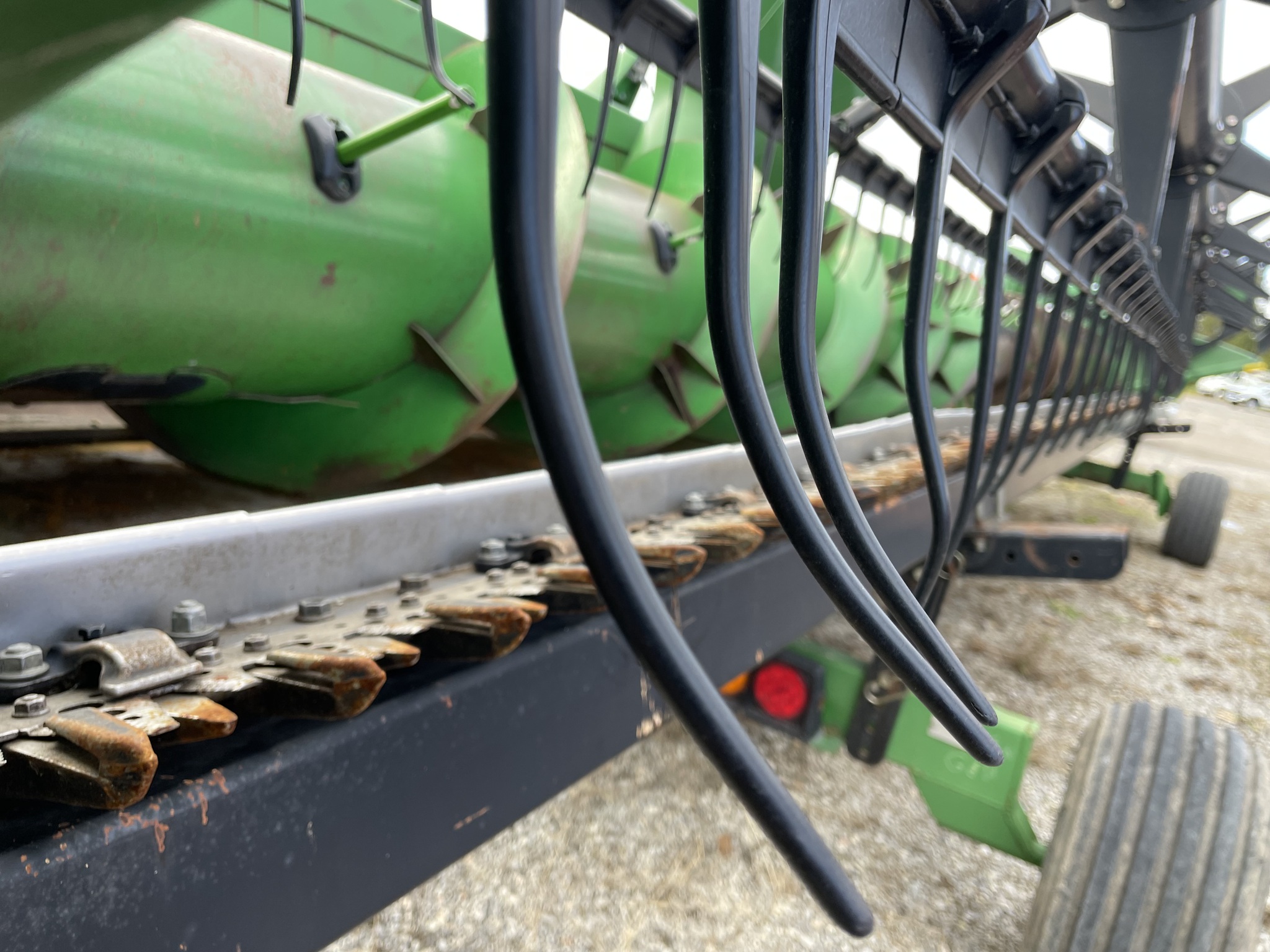 2004 John Deere 630F Image 7