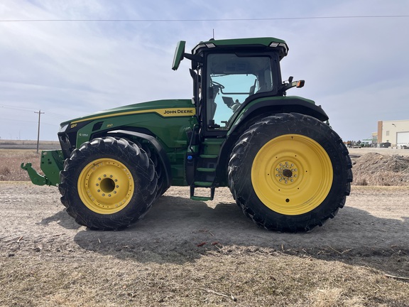2025 John Deere 8R 310 - Photo8