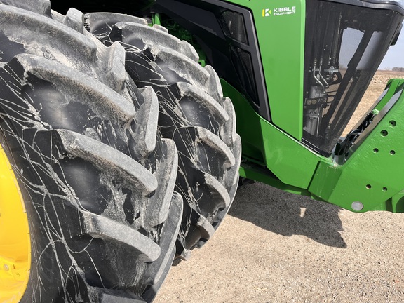 2025 John Deere 8R 310 - Photo14