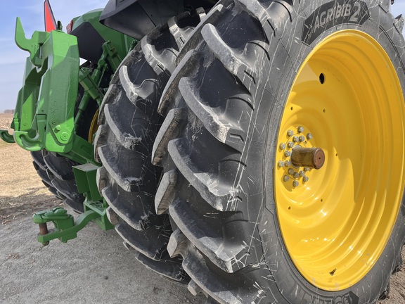 2025 John Deere 8R 310 - Photo17