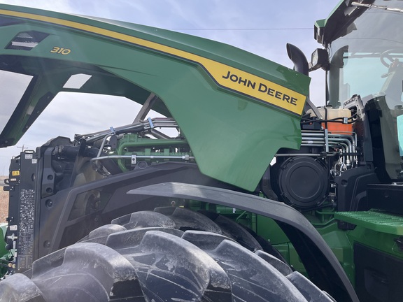 2025 John Deere 8R 310 - Photo29