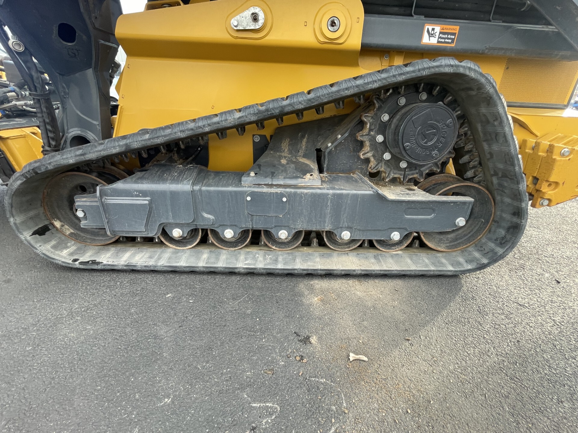 2023 John Deere 333G Image 13