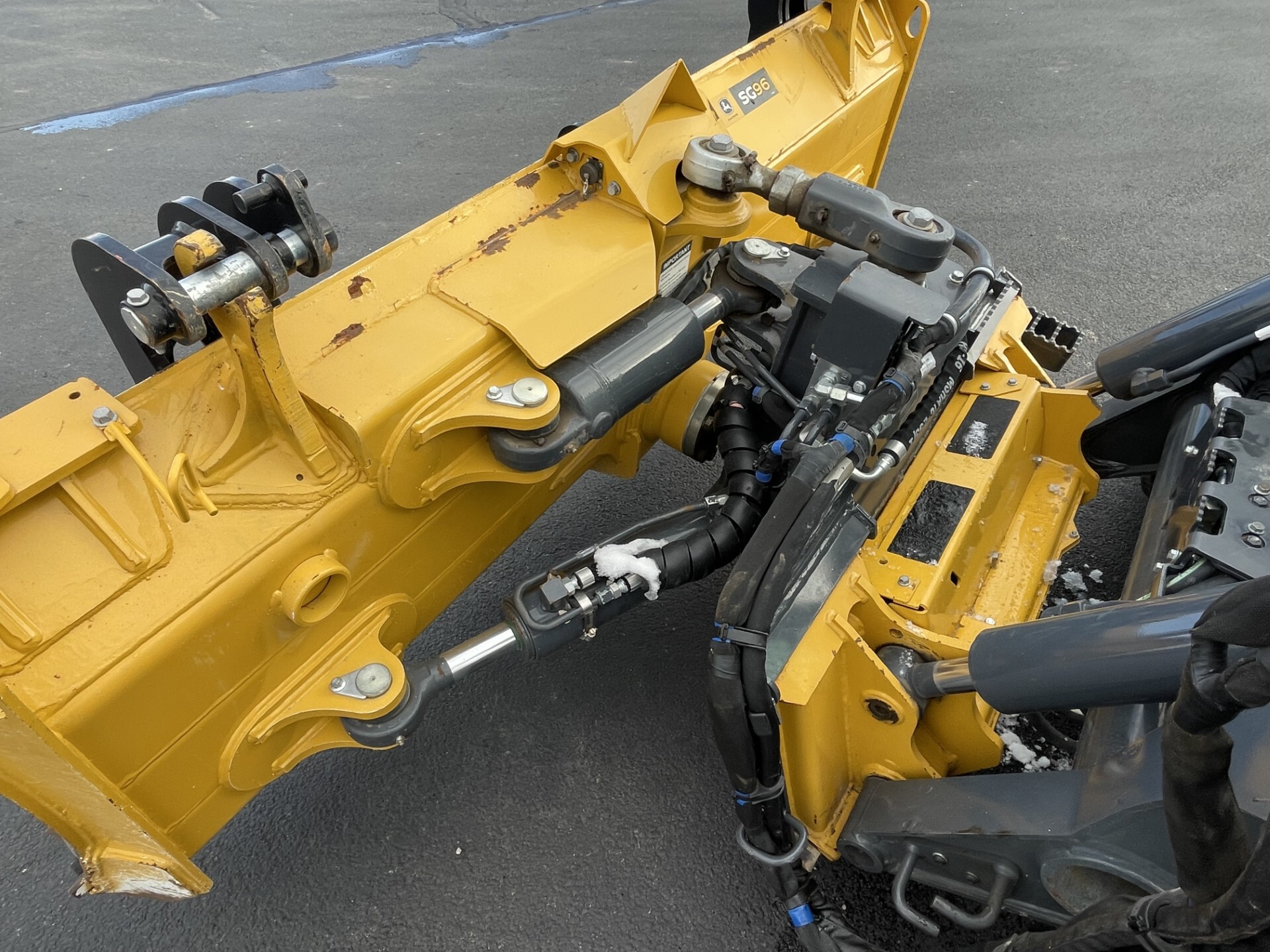 2023 John Deere 333G Image 16