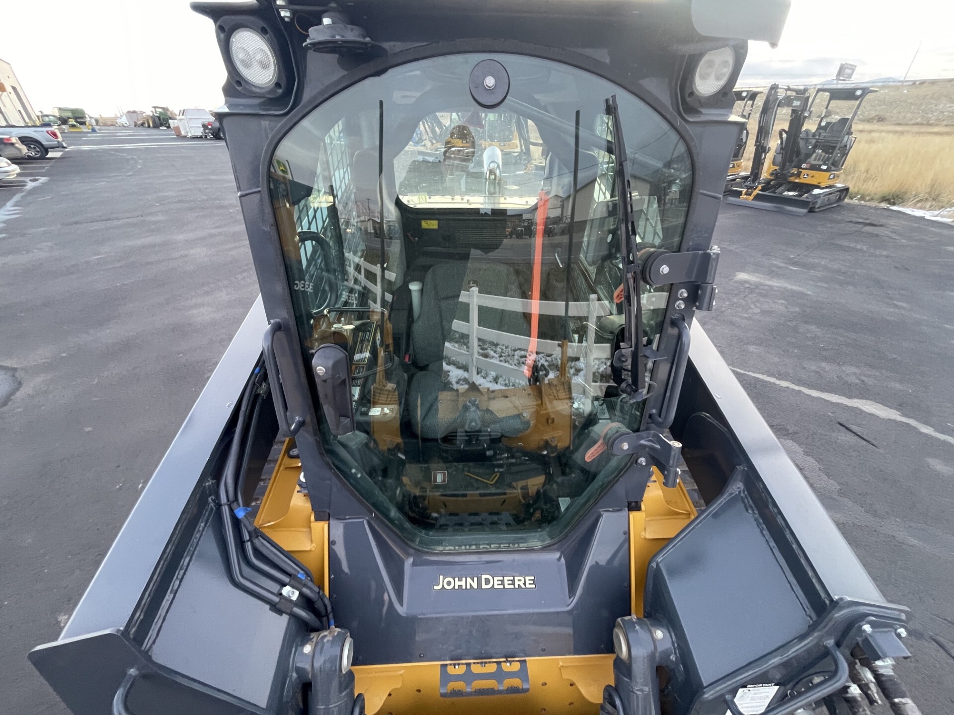 2023 John Deere 333G Image 19