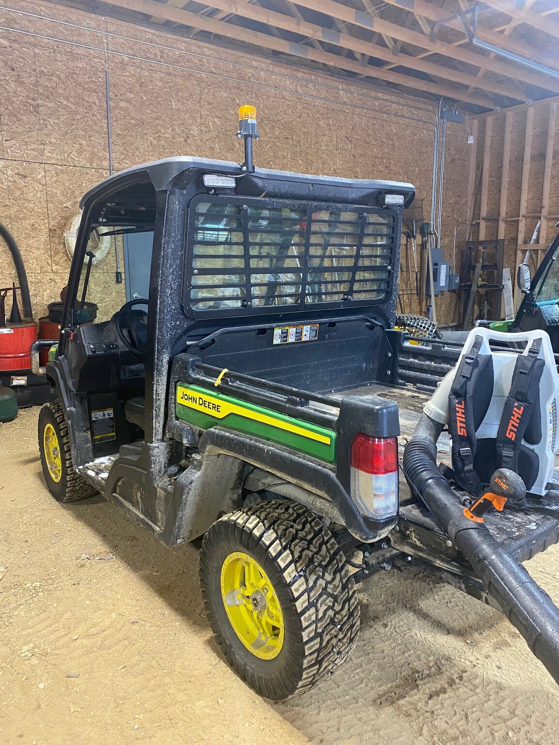 2024 John Deere XUV 835M Image 2