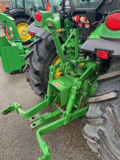 2022 John Deere 5075GN Image 8