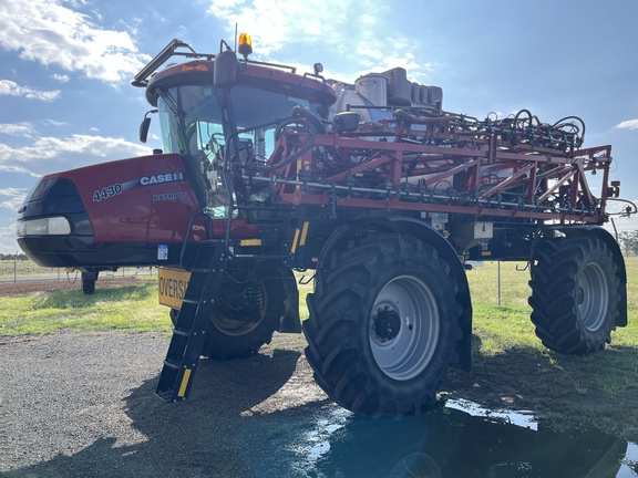 Case IH 4430 image 9