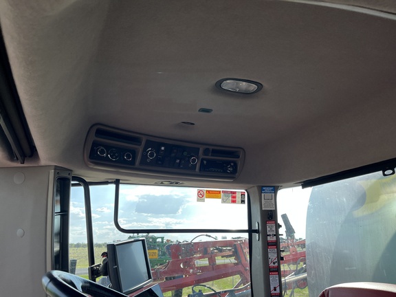 Case IH 4430 image 14