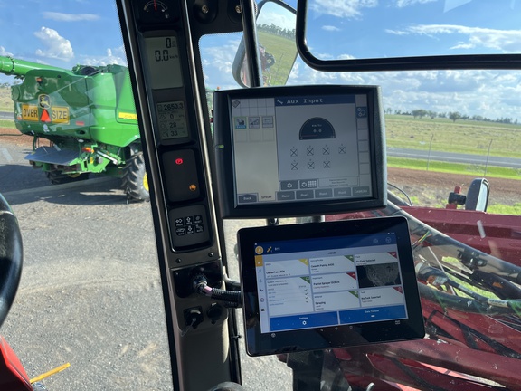 Case IH 4430 image 17