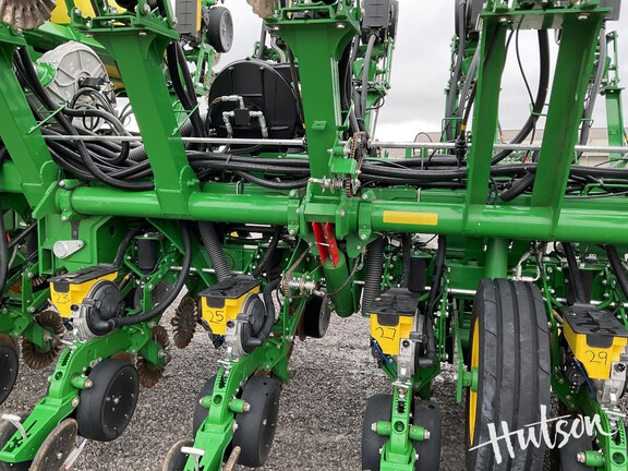 Photo of 2021 John Deere 1795