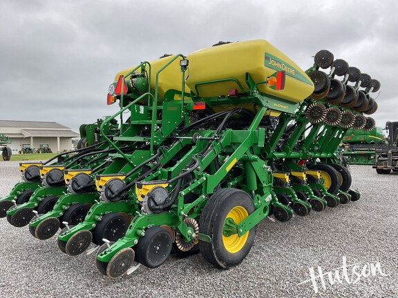 Photo of 2021 John Deere 1795