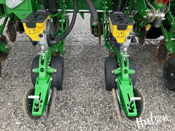 Photo of 2021 John Deere 1795