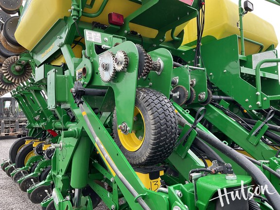 Photo of 2021 John Deere 1795