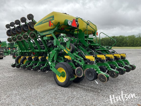 Photo of 2021 John Deere 1795