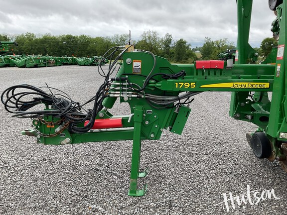 Photo of 2021 John Deere 1795