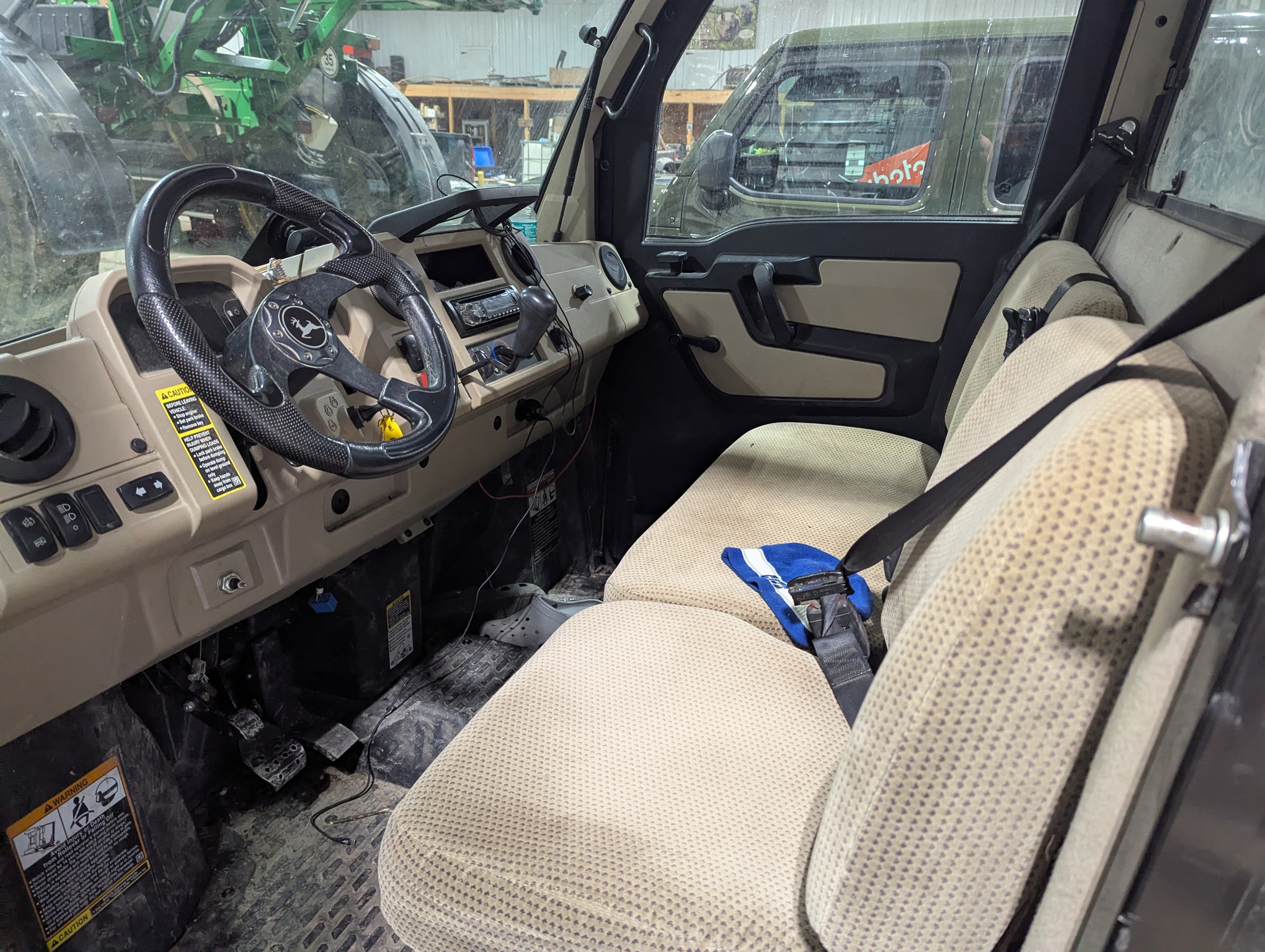 2020 John Deere XUV 835R Image 6