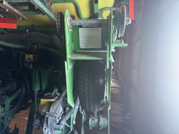 2014 John Deere 1770NT - Photo13