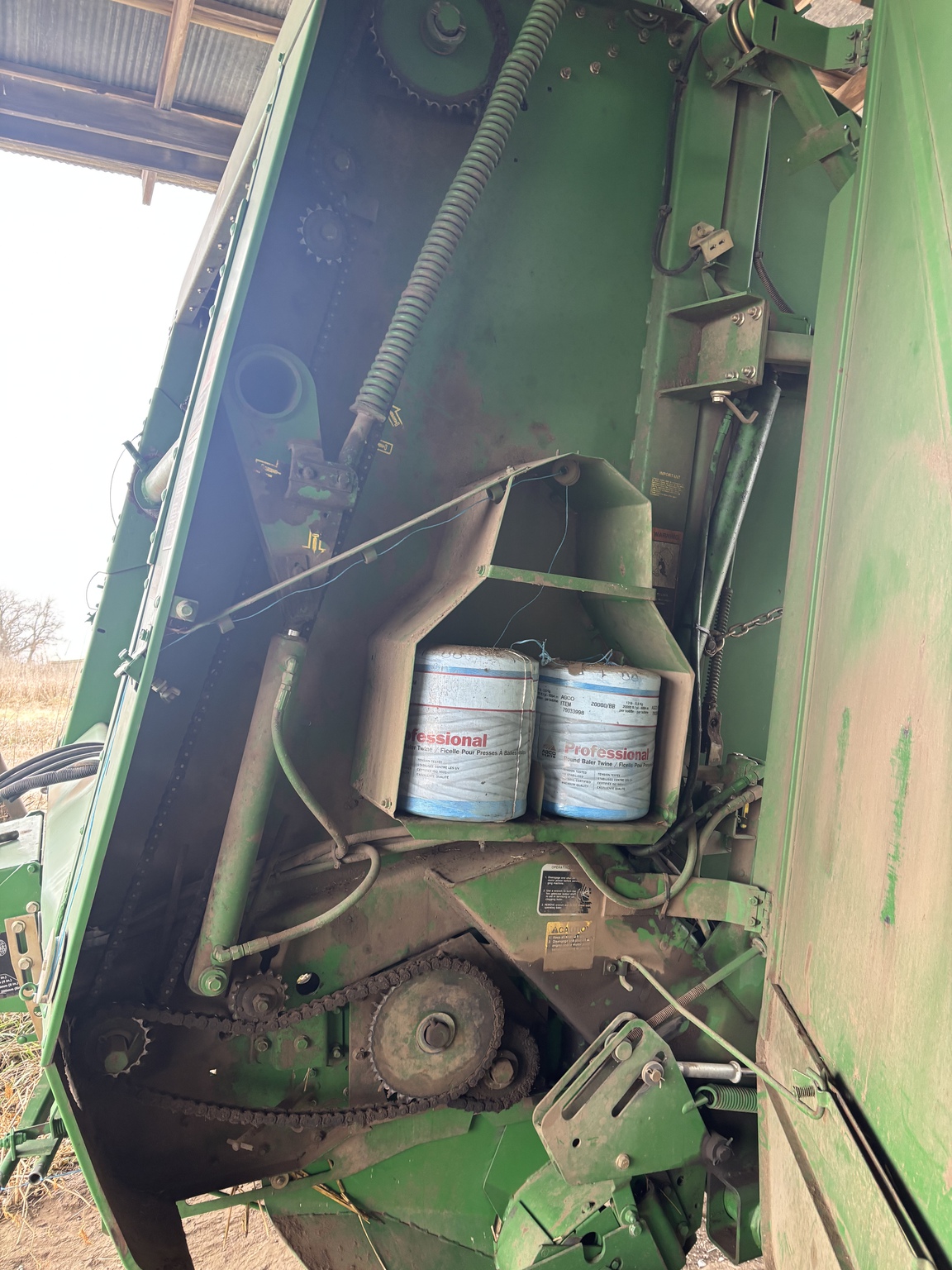 1999 John Deere 566 Image 7