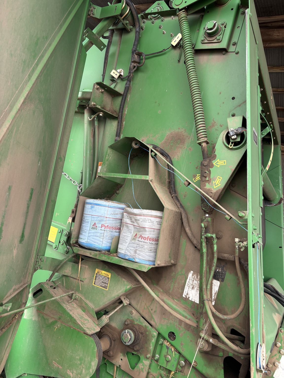 1999 John Deere 566 Image 6