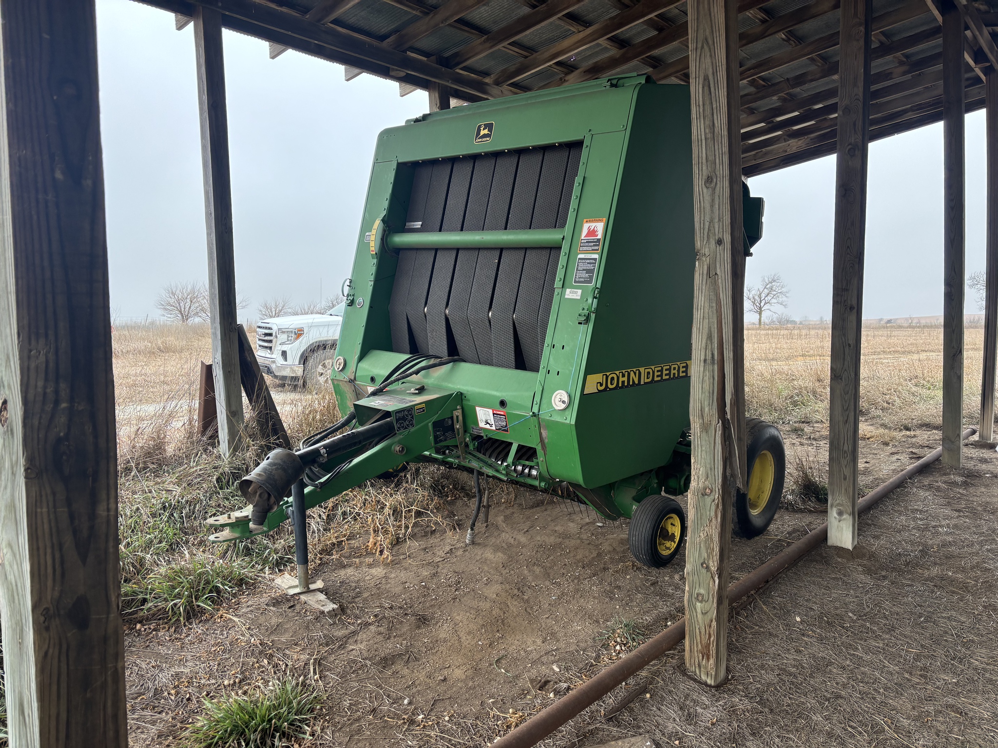 1999 John Deere 566 Image 3