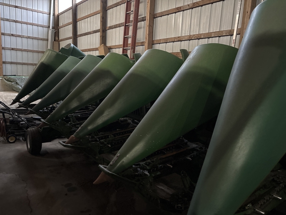 Used 1995 John Deere 693 Corn and Row Crop headers at Koenig Equipment in Greenville, OH - Photo1