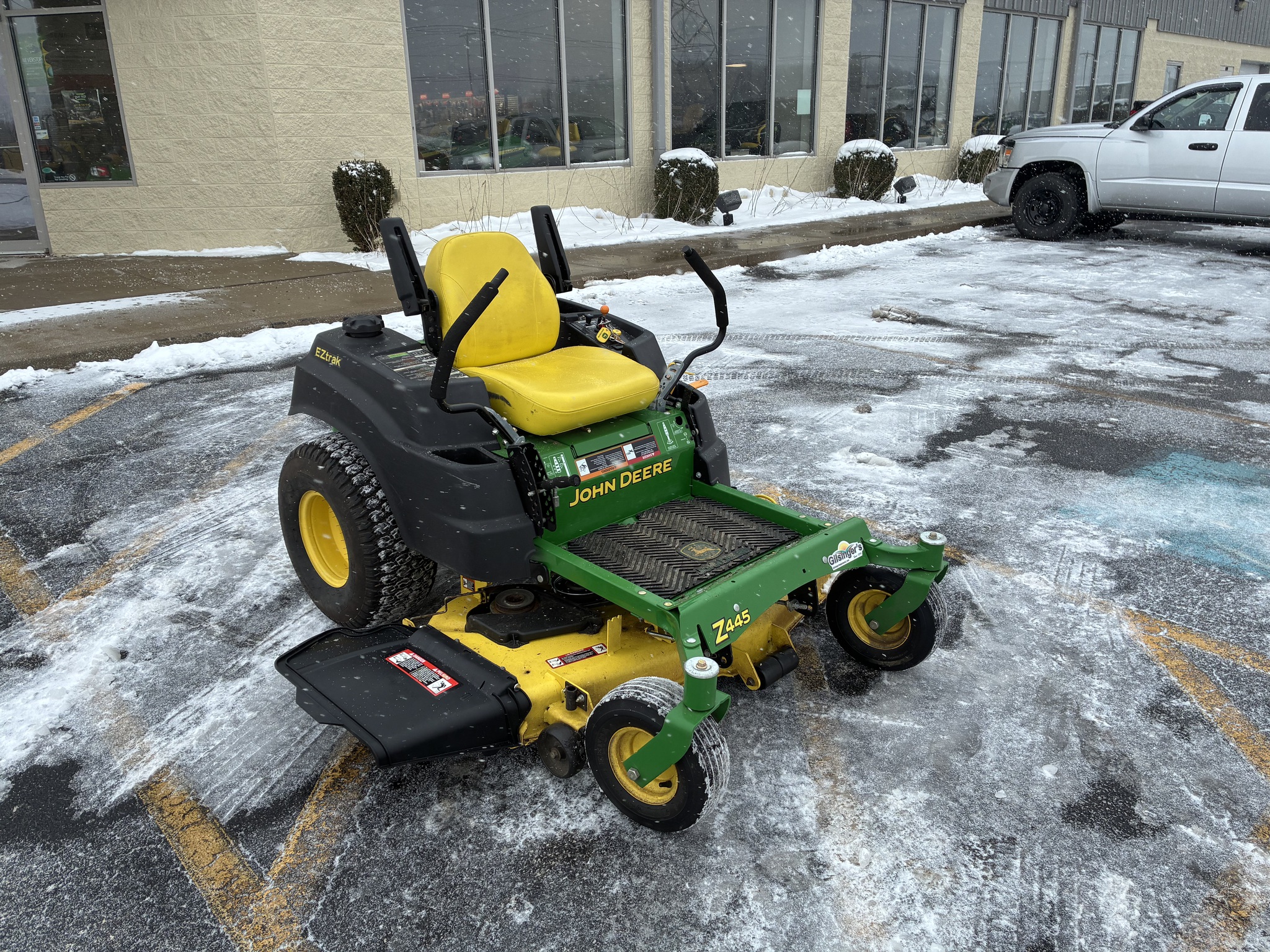 2014 John Deere Z445 Image 1