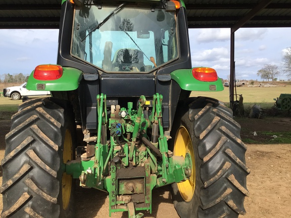 2017 John Deere 6110M Photo 6