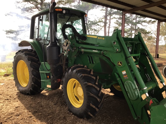 2017 John Deere 6110M Photo 1