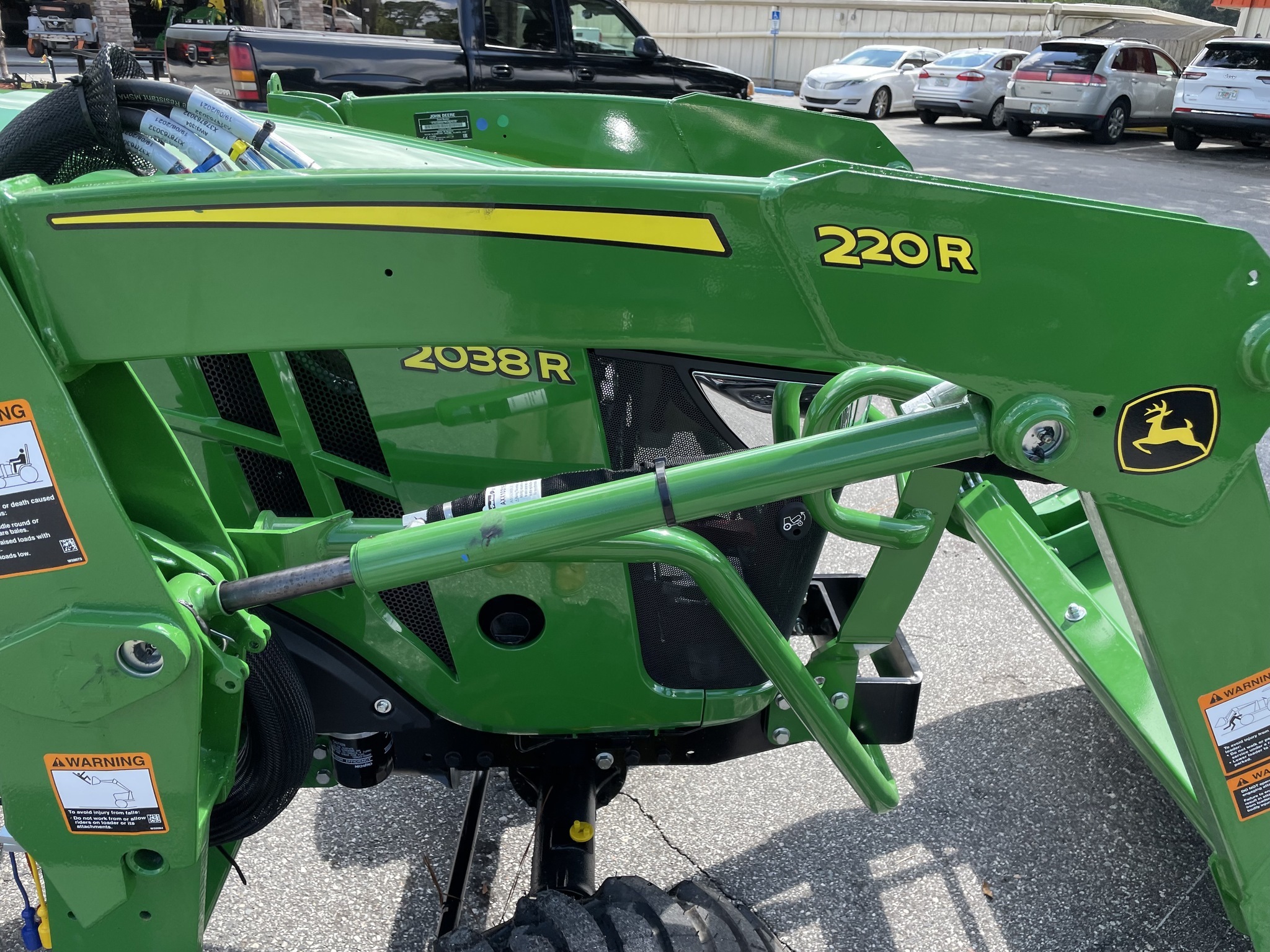 2025 John Deere 2038R Image 3