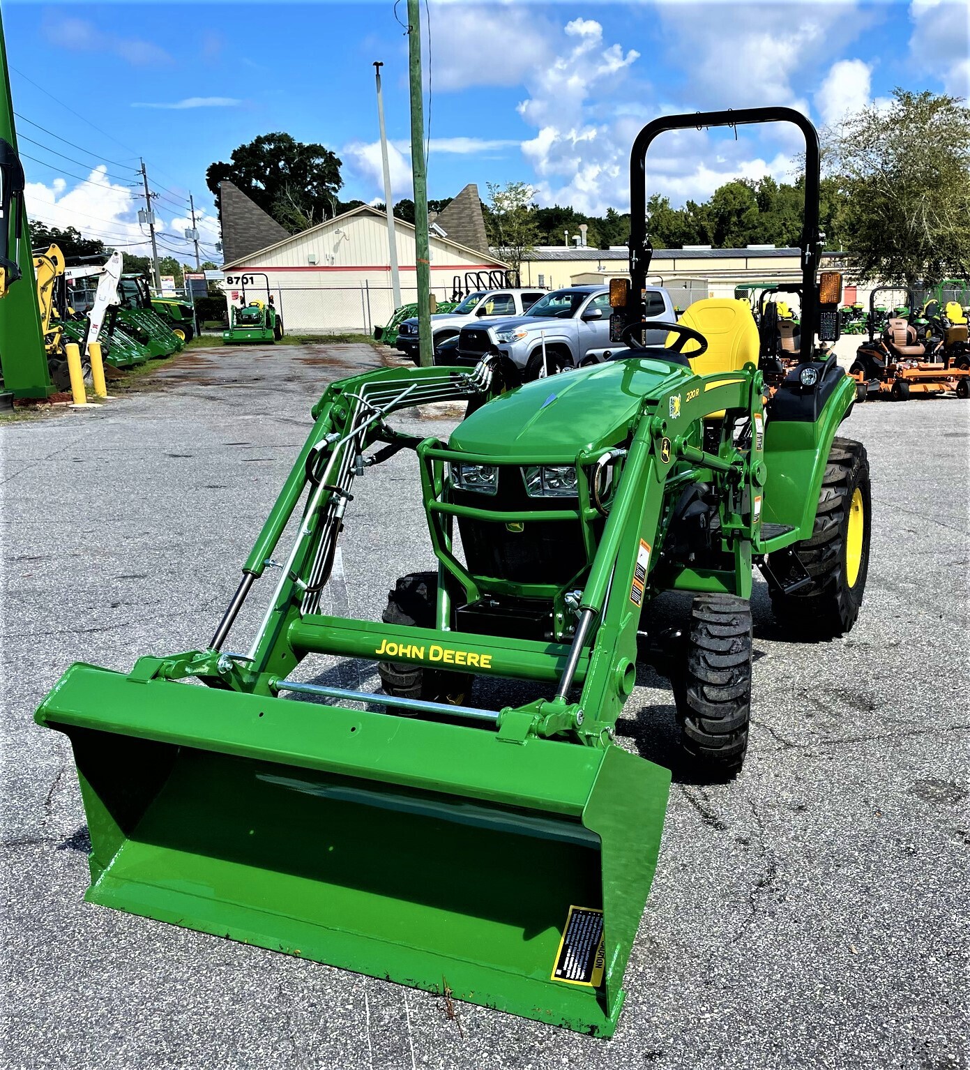 2025 John Deere 2038R Image 2