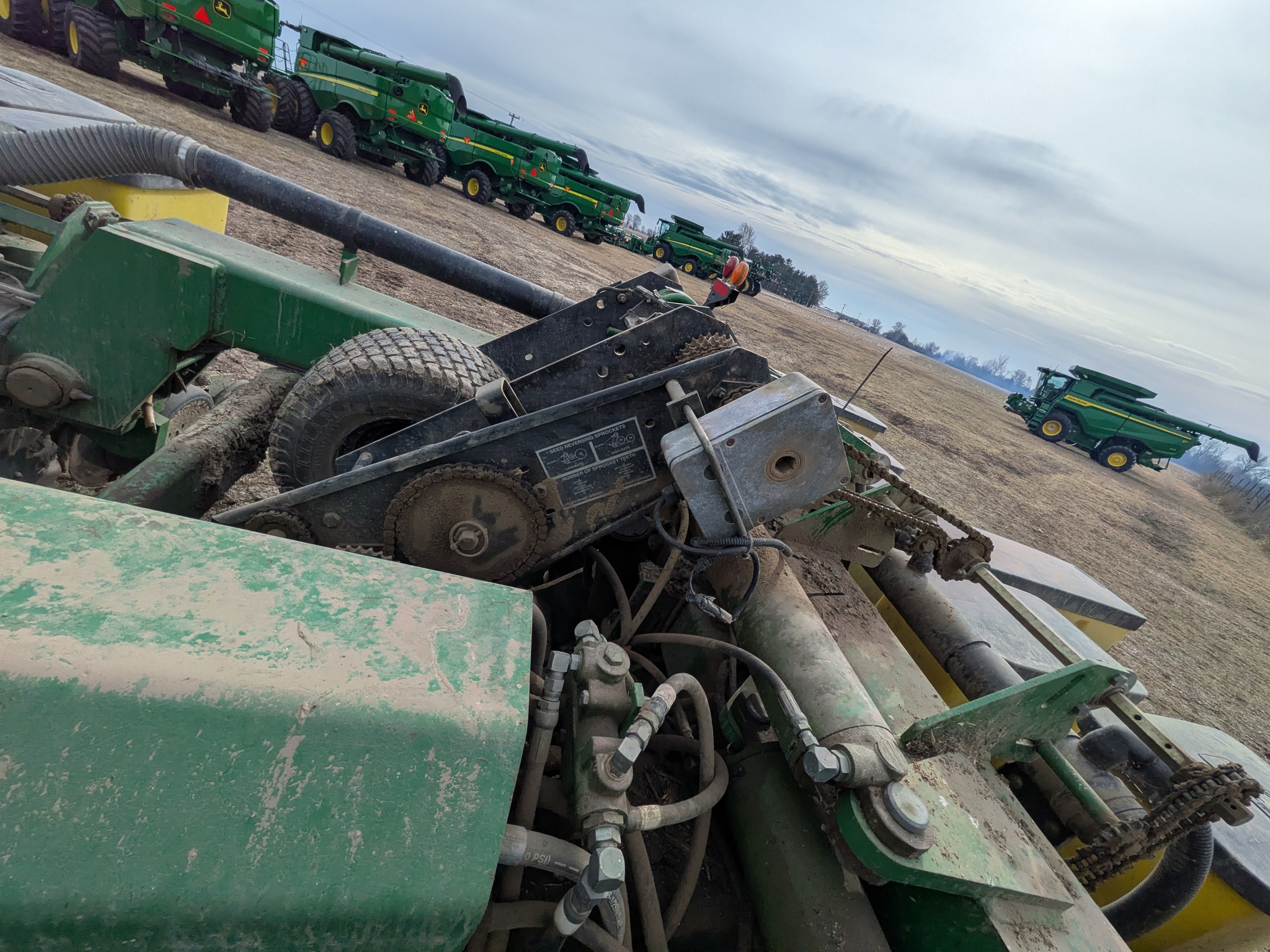  1998 John Deere 1780 at Heritage Tractor in Galesburg, IL