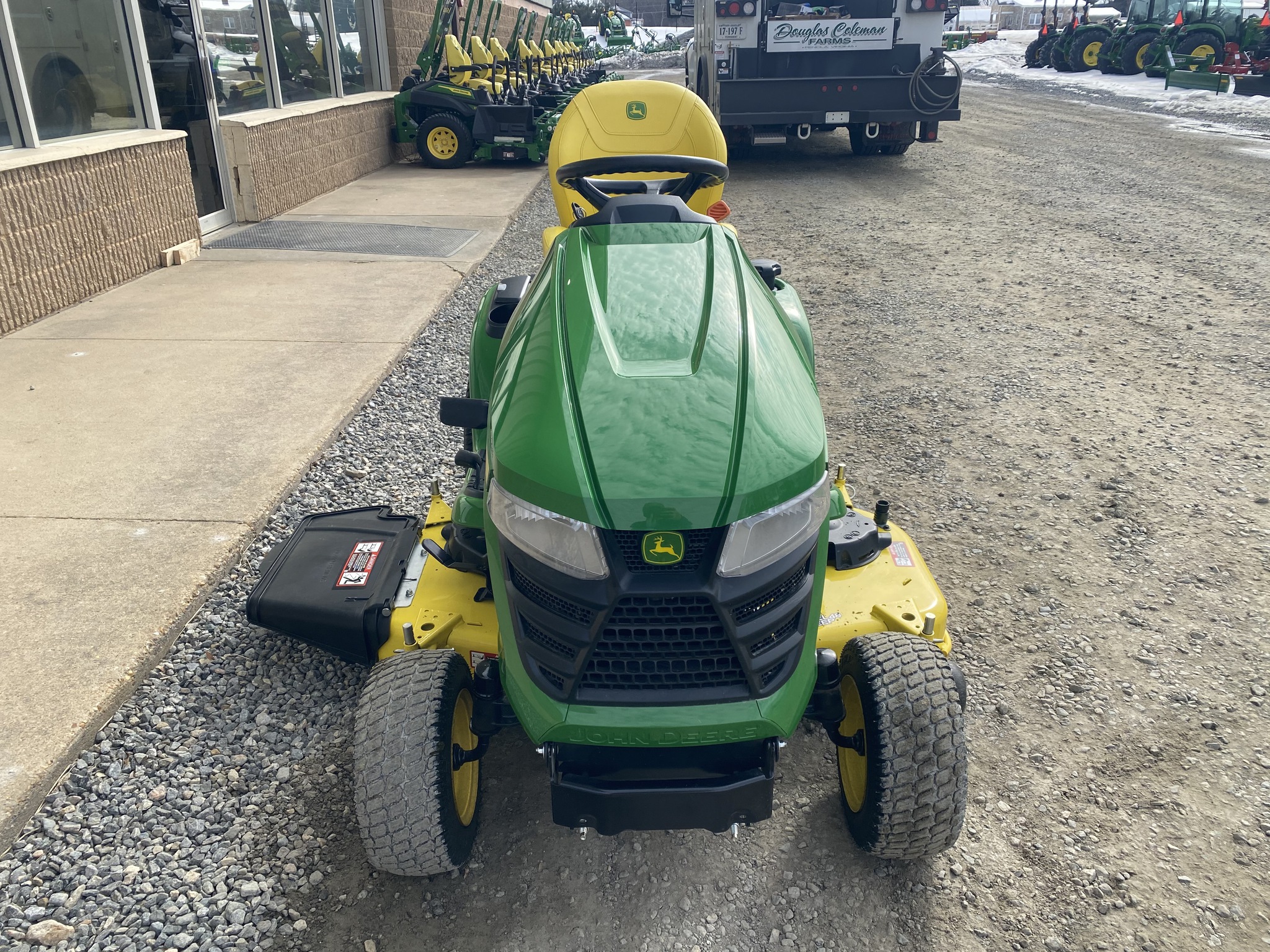 2022 John Deere X390 Image 3