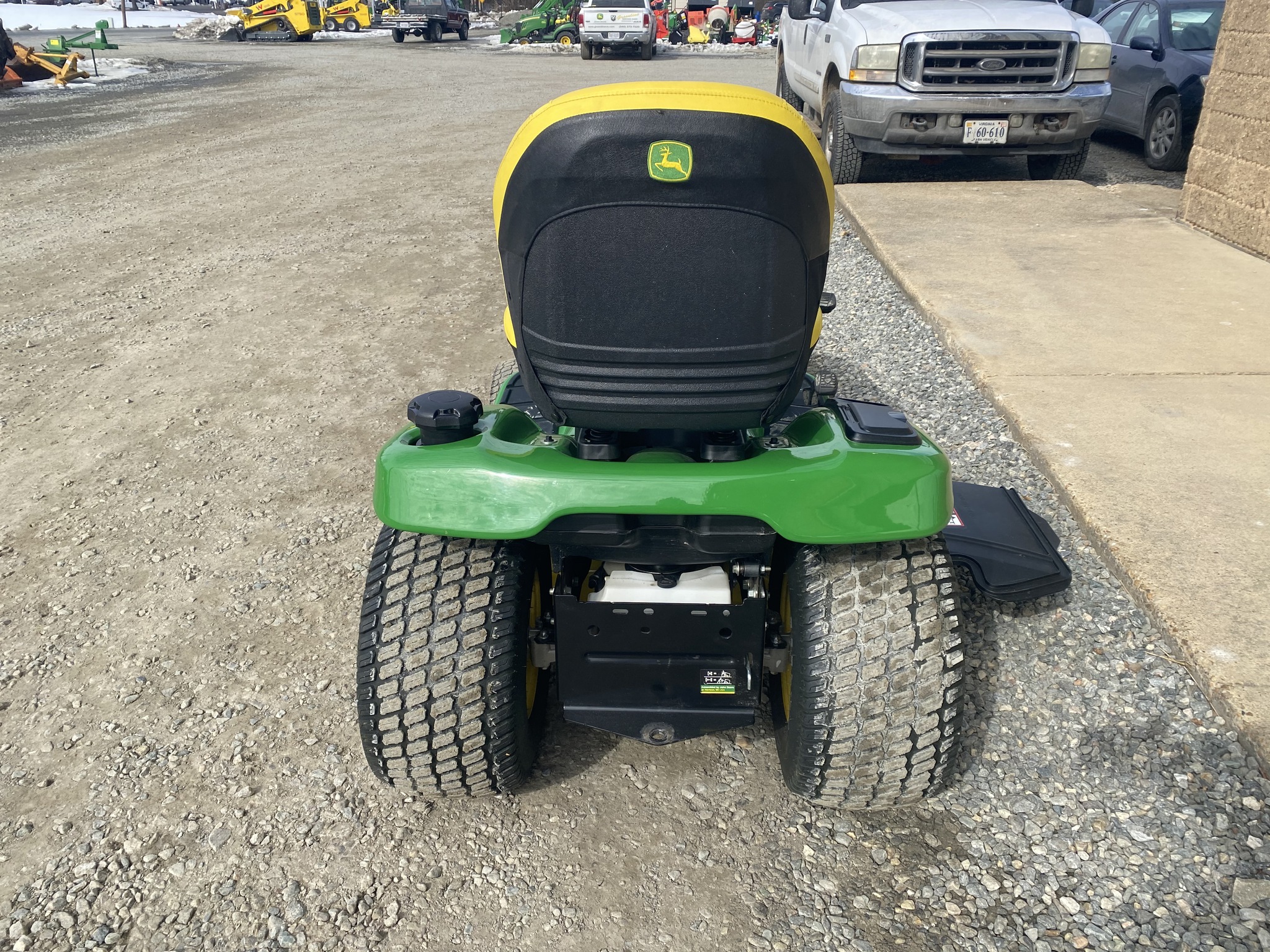 2022 John Deere X390 Image 5