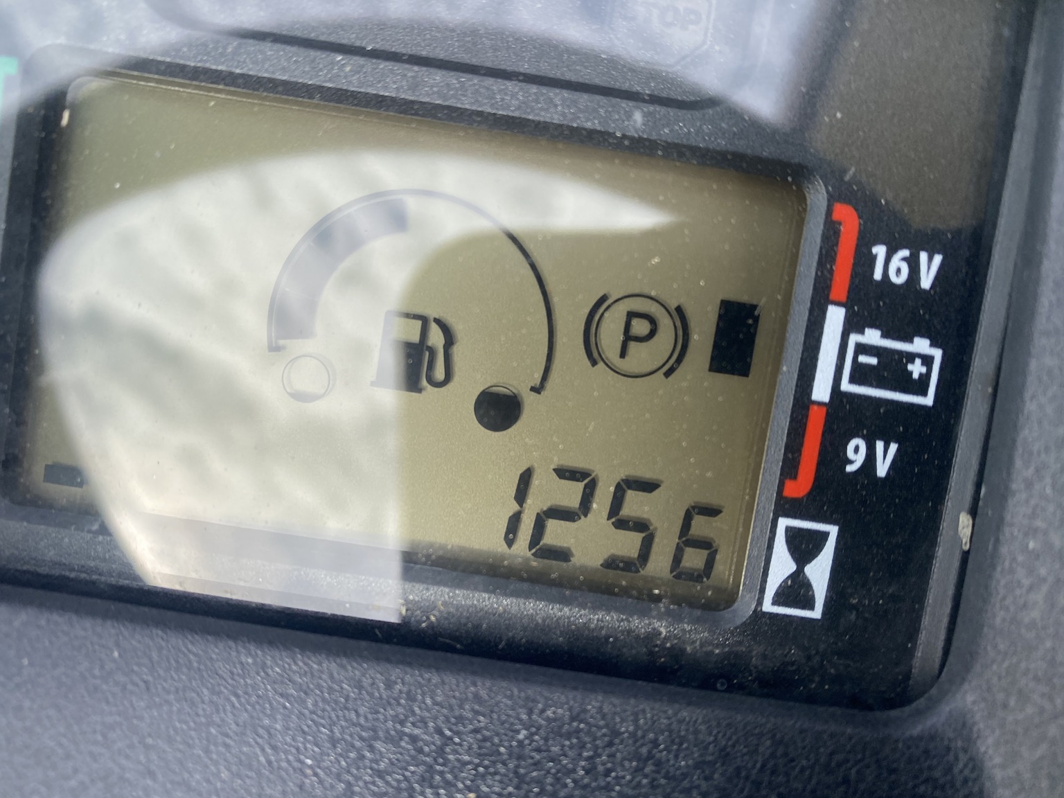 2022 John Deere X390 Image 7